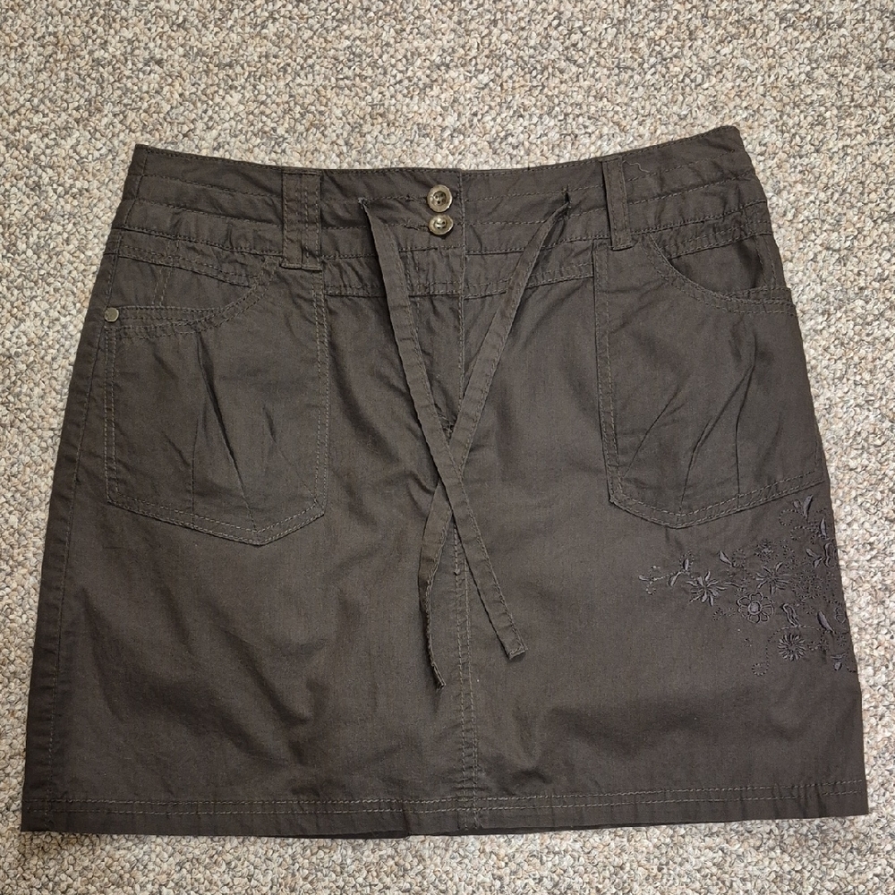 Reitmans Embroidered Brown Skort Size 3